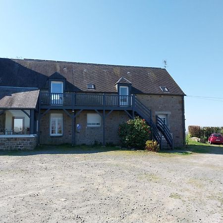 Maison Chaleureuse Avec Terrasse Et Vue Baie Avranches Exterior photo