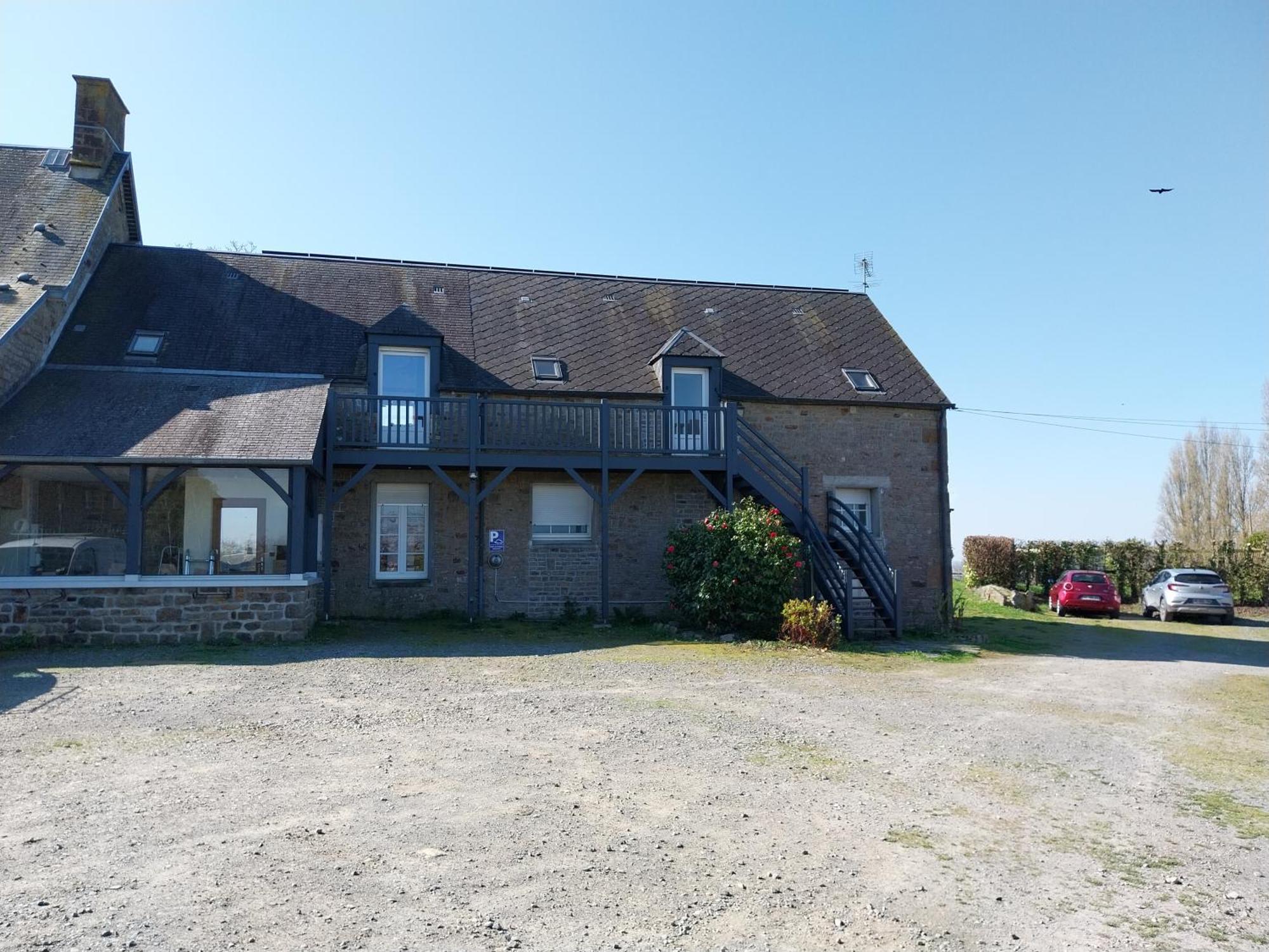 Maison Chaleureuse Avec Terrasse Et Vue Baie Avranches Exterior photo